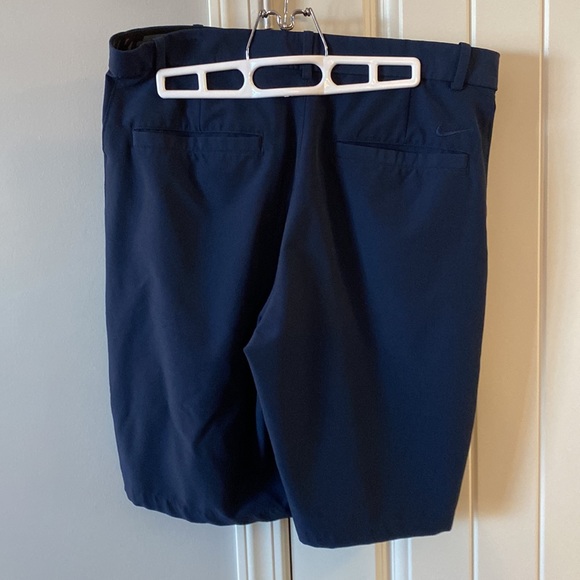Nike golf short Navy. Waist 32 - Picture 2 of 3